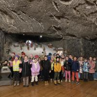 Uczniowie w środku kopalni Soli w Bochni