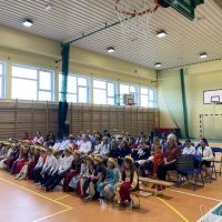 Uczniowie podczas występu.