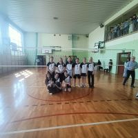 Wicemistrzynie gminy w piłce siatkowej kl.7,8